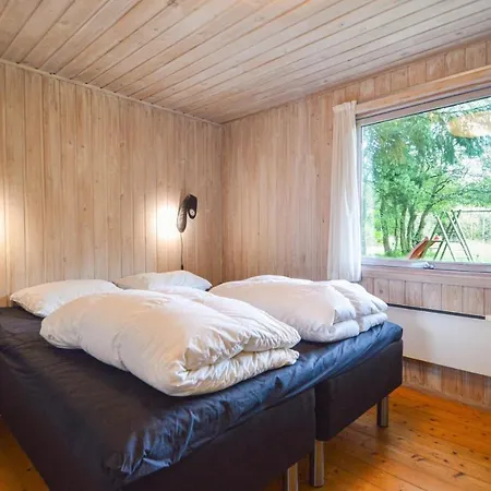 Three-bedroom With A Fireplace In Feriehus Romo