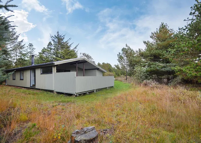 Three-bedroom With A Fireplace In Hébergement de vacances Romo
