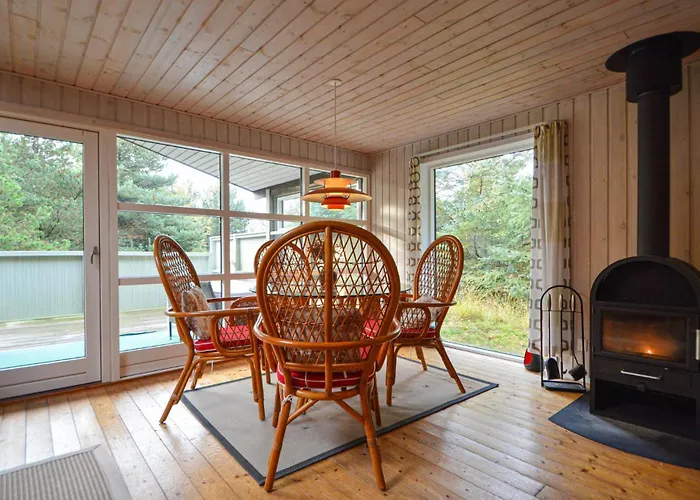 בית נופש Three-bedroom With A Fireplace In Romo